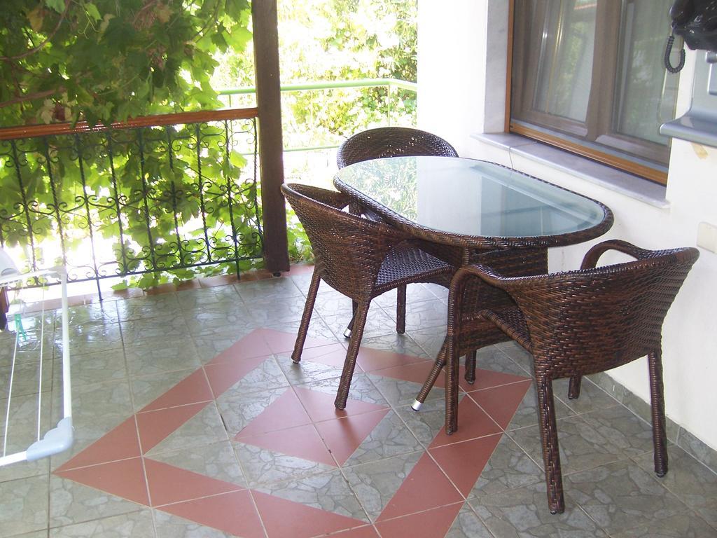 Sirines Studios Πρίνος Δωμάτιο φωτογραφία